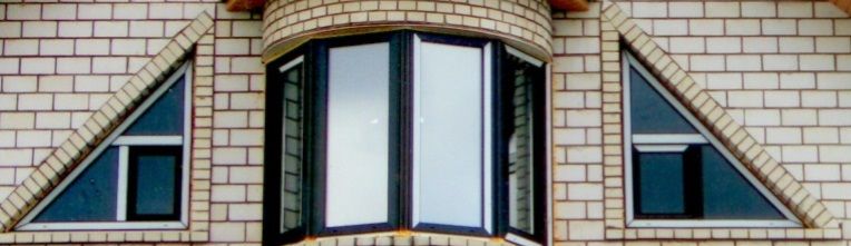 Треугольные окна и эркерное окно